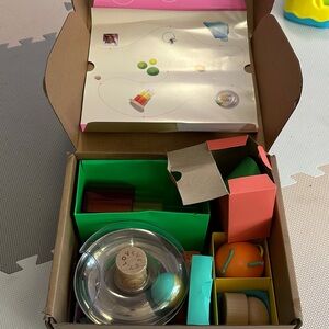 Lovevery 9-10 the explorer complete kit